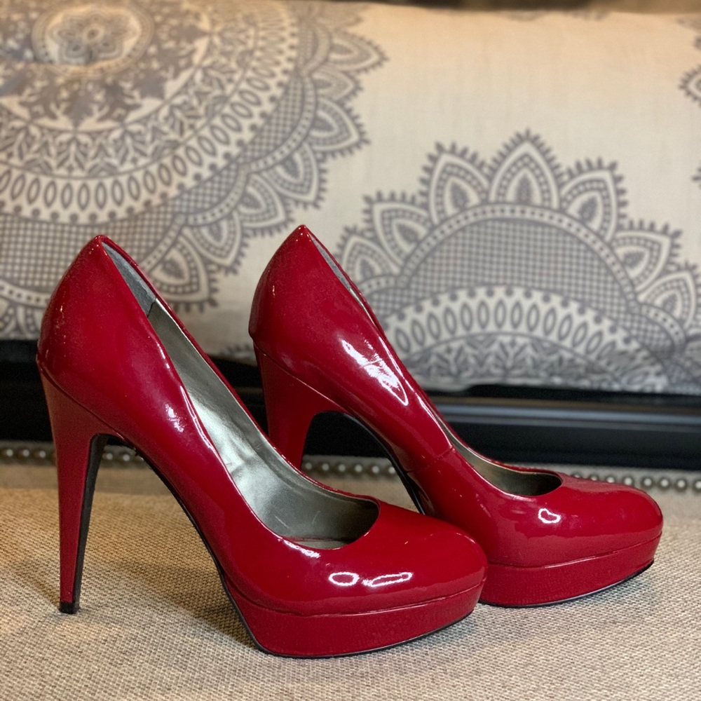 Guess Red Heels Size 9 1/2